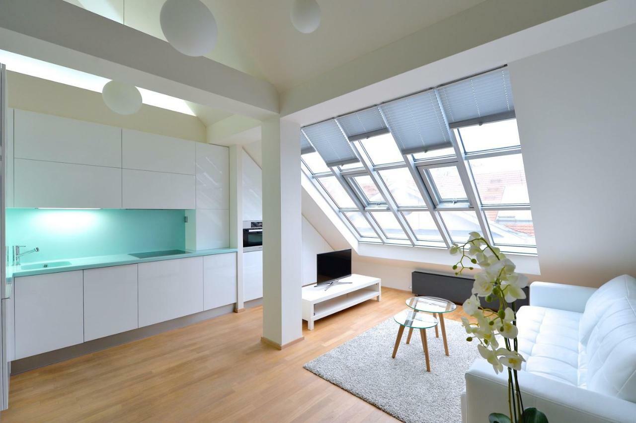 Designer Loft 2 Apartment ปราก ภายนอก รูปภาพ